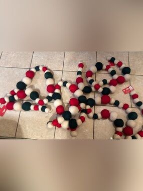Festive Red, Black, and White Felt Ball Garland – Holiday Wall Decor